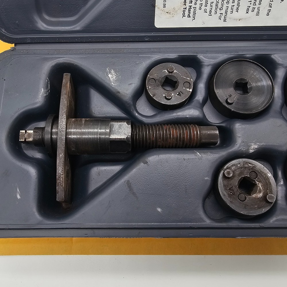 Matco Tools DB25 Rear Wheel Disc Brake Piston Tool Set Pre-owned