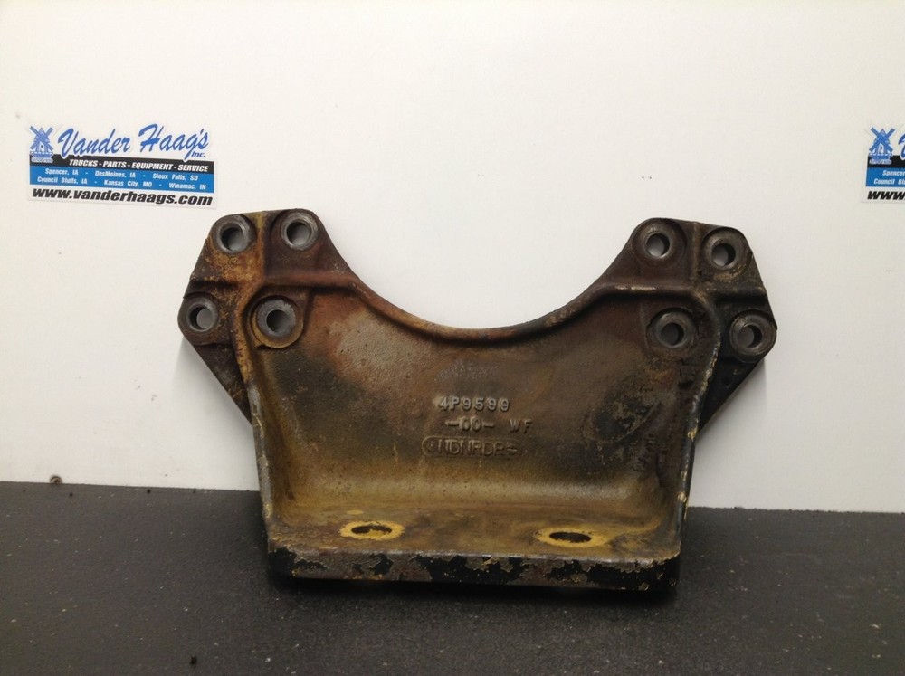 CAT 3176 Engine Mount - Used | P/N 4P9599