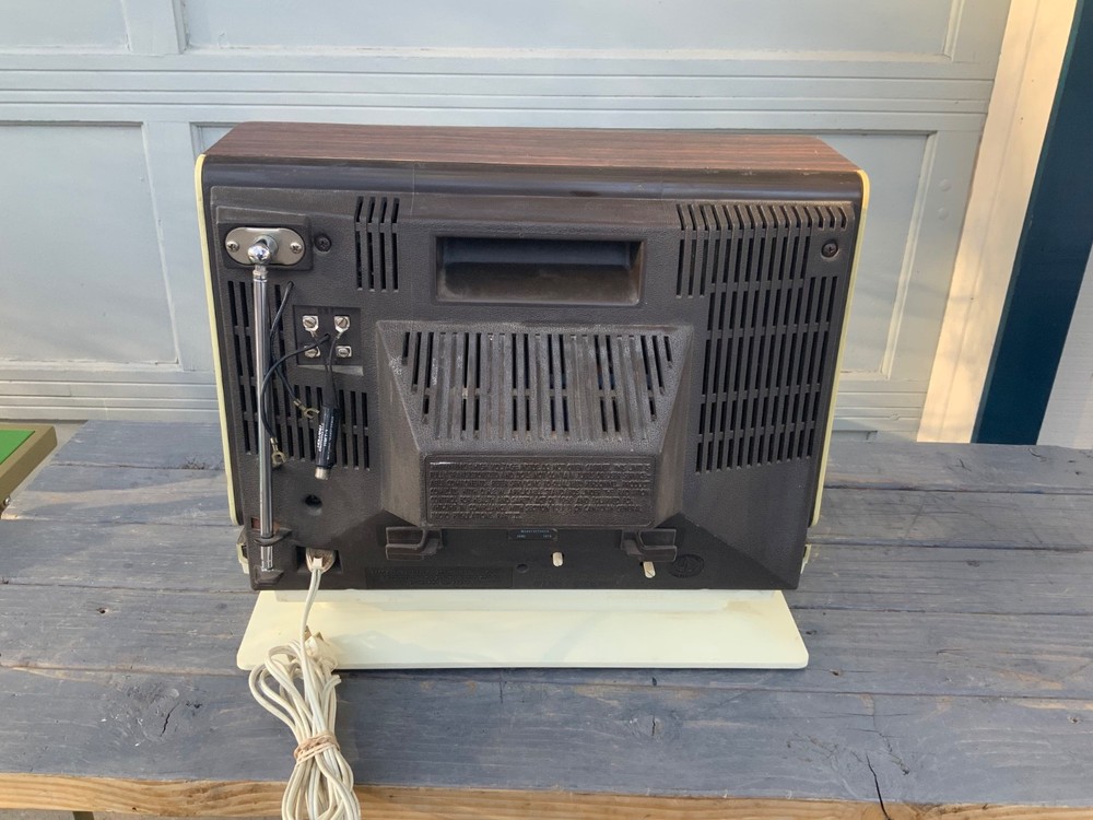 1976 Vintage Zenith Solid State TV Fully Working Retro