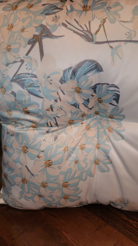 Natori Hydrangea Blue White Beige square Throw Decorative Pillow