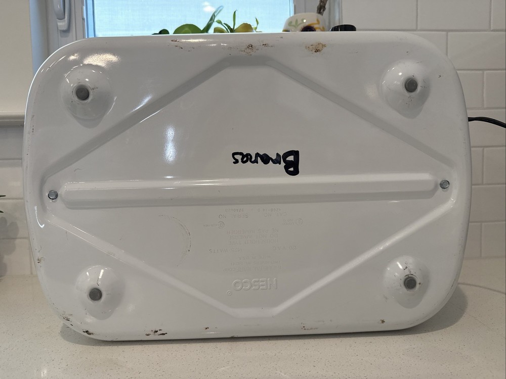 Nesco 18-Quart Roaster Oven 4208-14 White Non Stick Interior - Tested & Working
