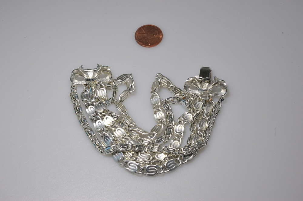 VTG signed Bracelet Lisner layered stack bow clasp satin shiny silver tone
