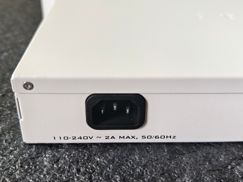 MikroTik Cloud Core Router CCR1036-8G-2S+