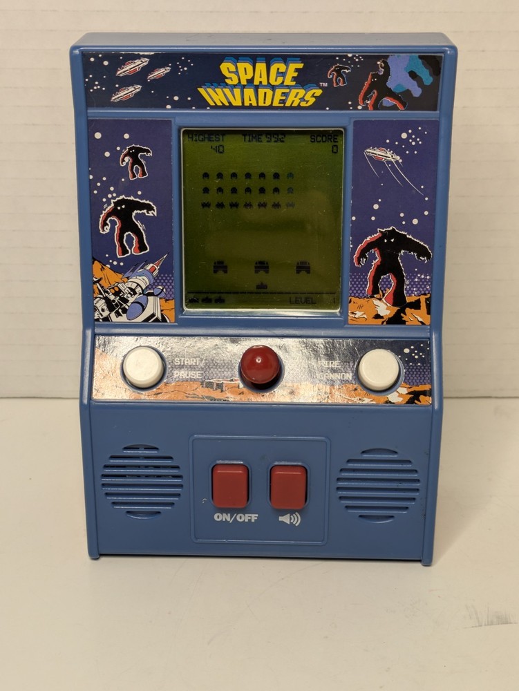 Pac-Man and Space Invaders Handheld Retro Mini Arcade Machines Tested BUNDLE