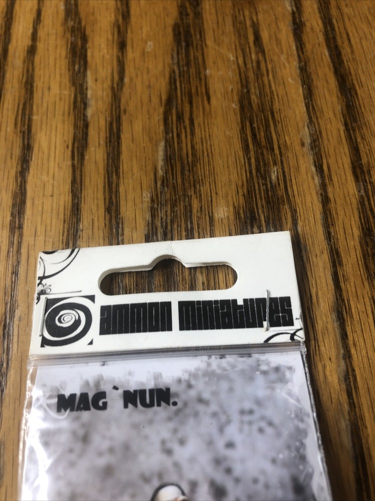 Ammon Miniatures Mag Nun
