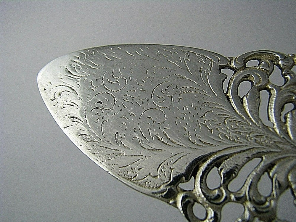 SILVER PIE SERVER CAKE SERVER 800 Silver Floral Pattern Hazorfim Israel ca1960s