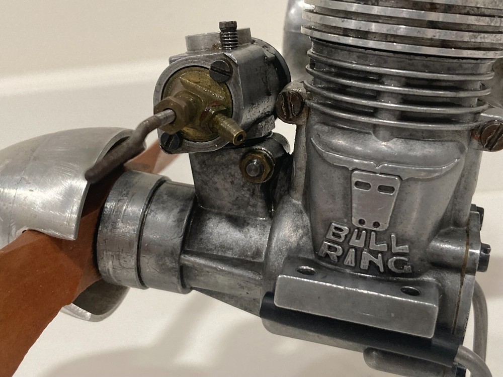 SUPER TIGRE 40 BULL RING Nitro Engine w/ Muffler