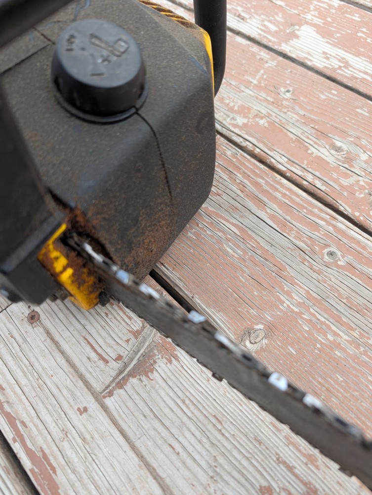 McCulloch MAC 3200 CHAINSAW - Starts and Runs