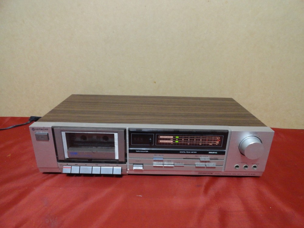 CASSTTE DECK PLAYER (HITACHI D-E33 & SHARP RT-150) FOR PARTS