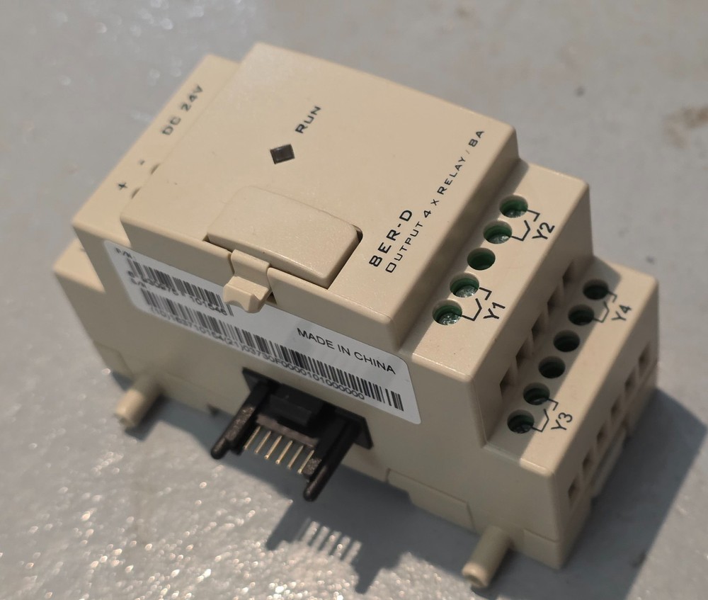 TECO PLC 4CH Relay Output Module 8ER-D (Output 4 x Relay/8A)