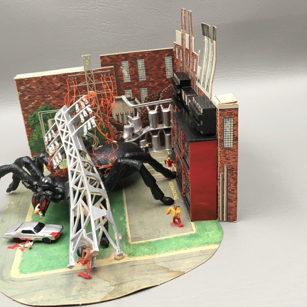Fundimensions Gigantics Model Kit Diorama Huge Tarantula 1975 Giant Bug Model