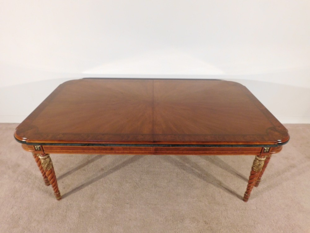 HENREDON Grand Provenance Dining Table