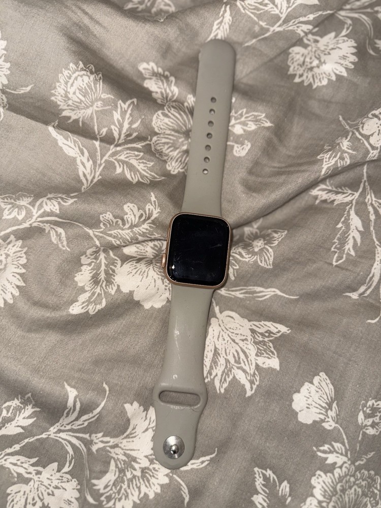 Apple Watch SE Series 40mm Unlocked