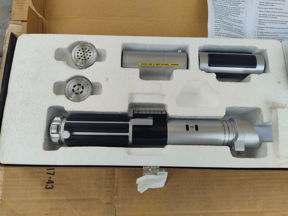 Star Wars Force FX Lightsaber Construction Set