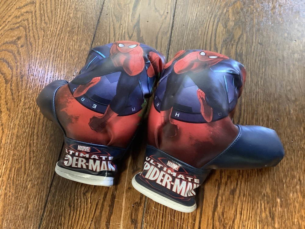 Ultimate Spider Man Kid Boxing Gloves