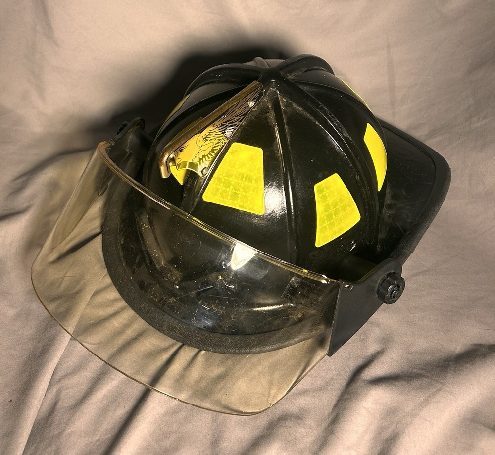 Cairns MSA Model 1044 Fire Helmet Great Condition SEE VIDEO
