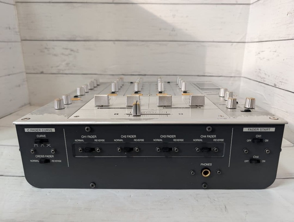Technics SH-MZ1200 DJ mixer