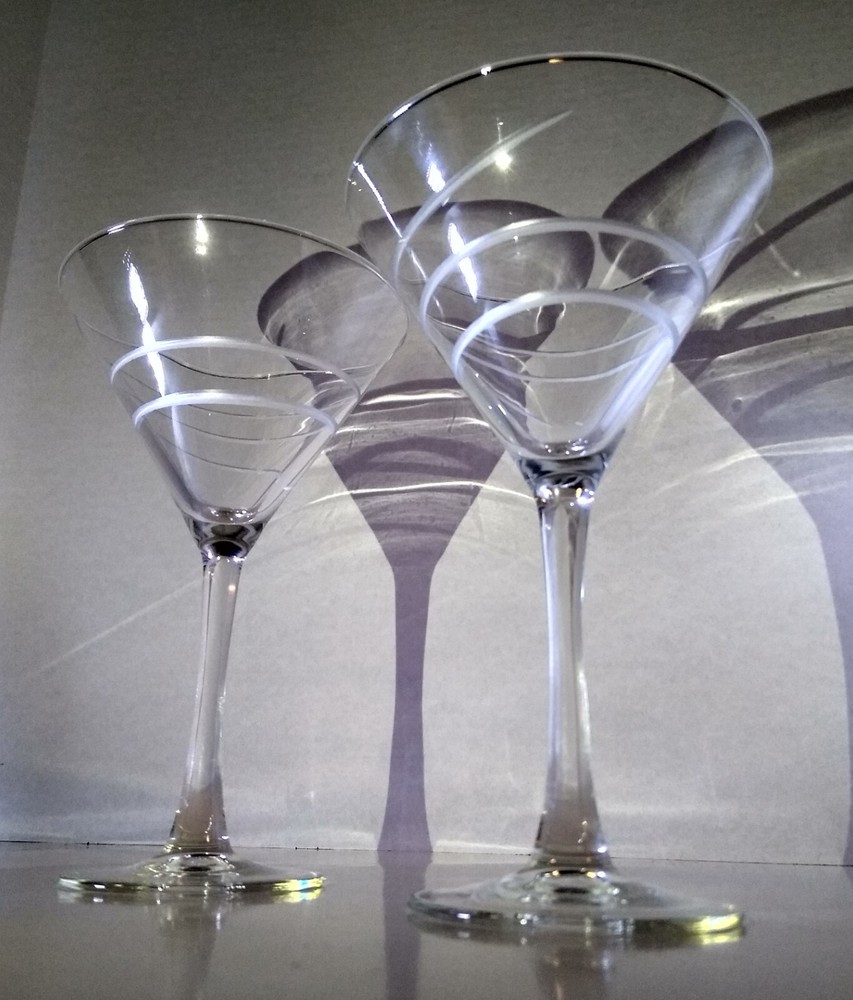 2 PC Diamond Engraved Martini Glass Set LaZboy NEW Elegant Stemware