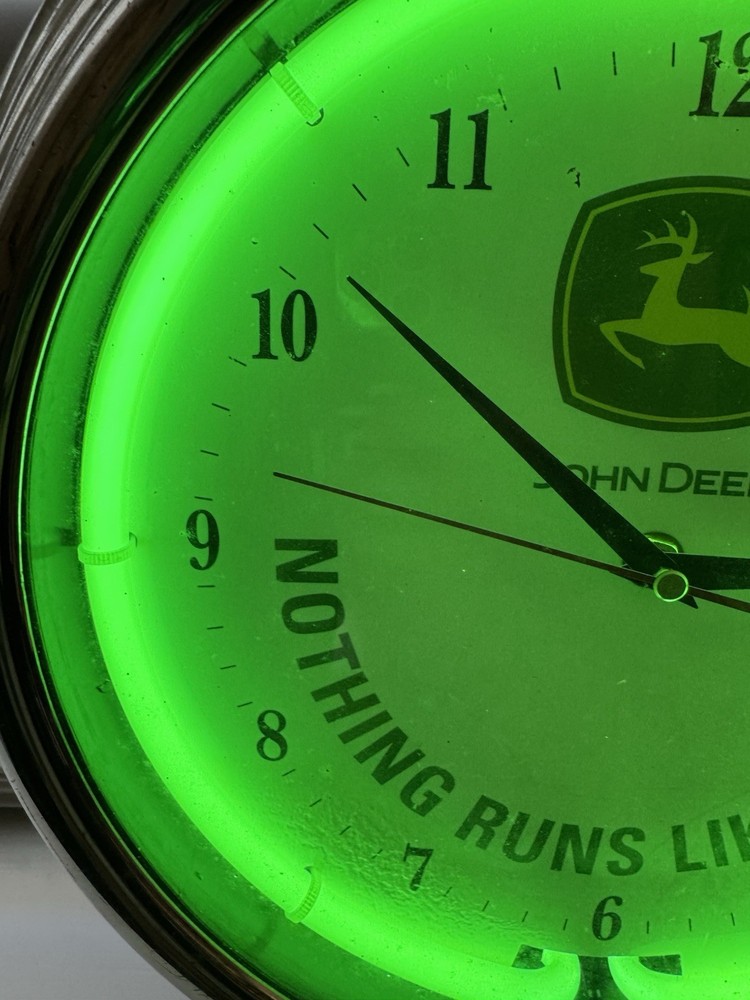 John Deere Nothing Runs Like A Deere Neon Lighted Clock neon WORKS-clock Doesnt
