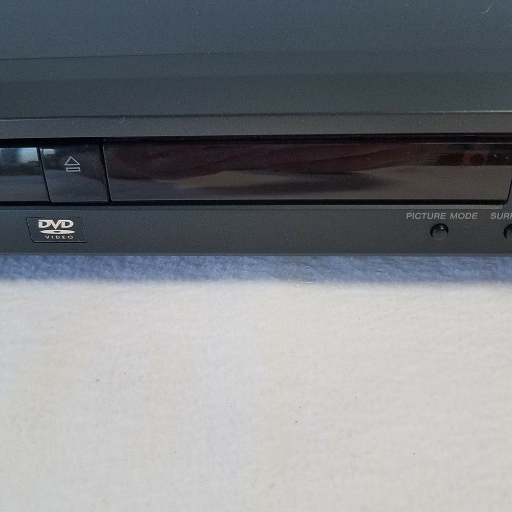 Sony DVD/CD/Video CD Compact Disk Digital Video Player MP3 Playback Precision Dr