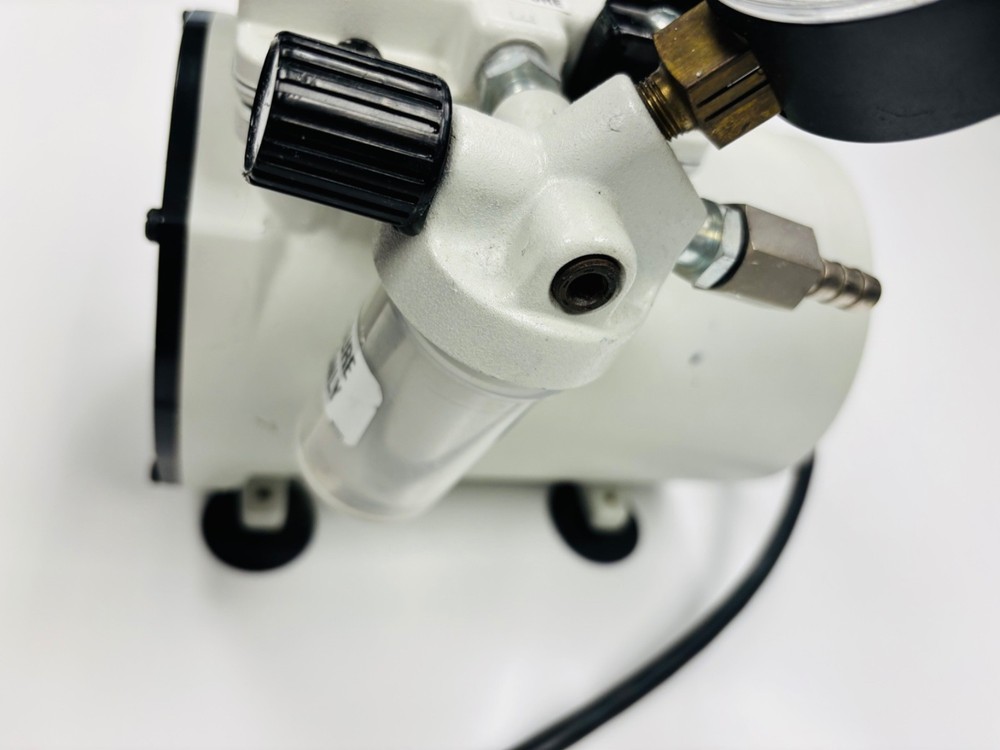 Welch 2522B-01 Piston Vacuum/Pressure Pump