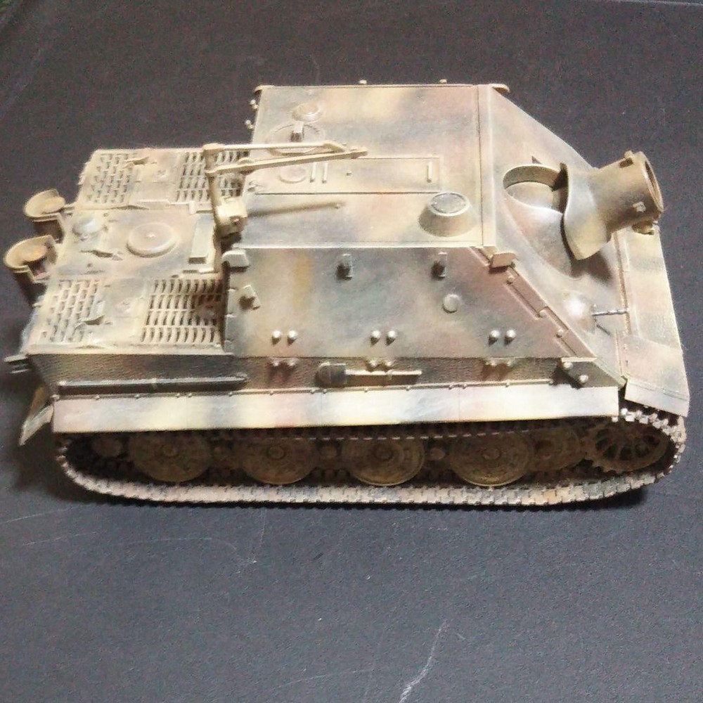 Assembled 1/48 Assembly Storm Tiger Japan