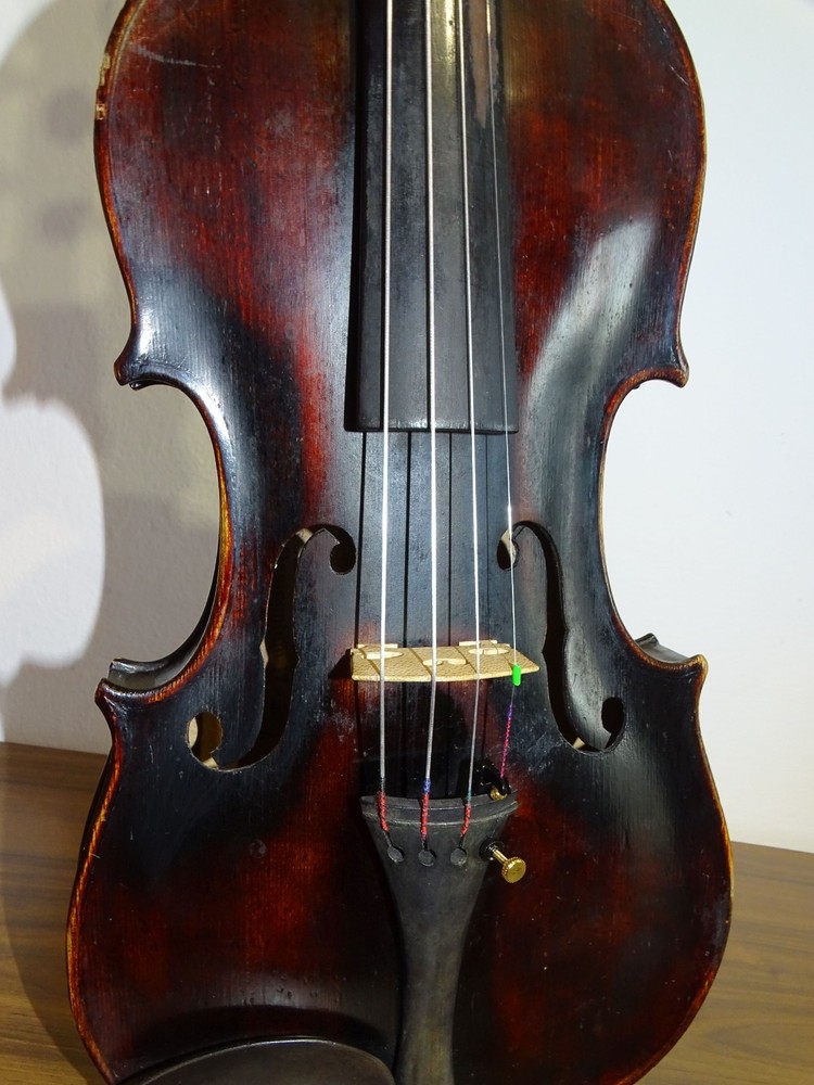 VIOLIN WITH LION HEAD - labelled JACOBUS STAINER (Nr. 522)