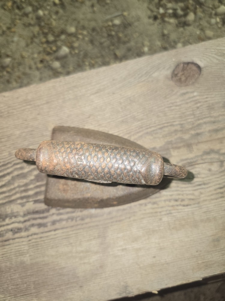 Antique Cast Iron #6 Flat Iron Or Sad Iron Metal Handle