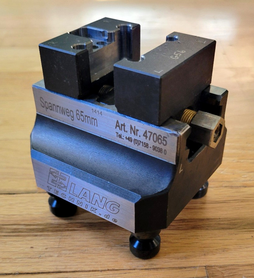 5-Axis Vise Lang Makro Grip 46 Self-Centering CNC 47065 – 46mm Jaw - w/ Pullstud