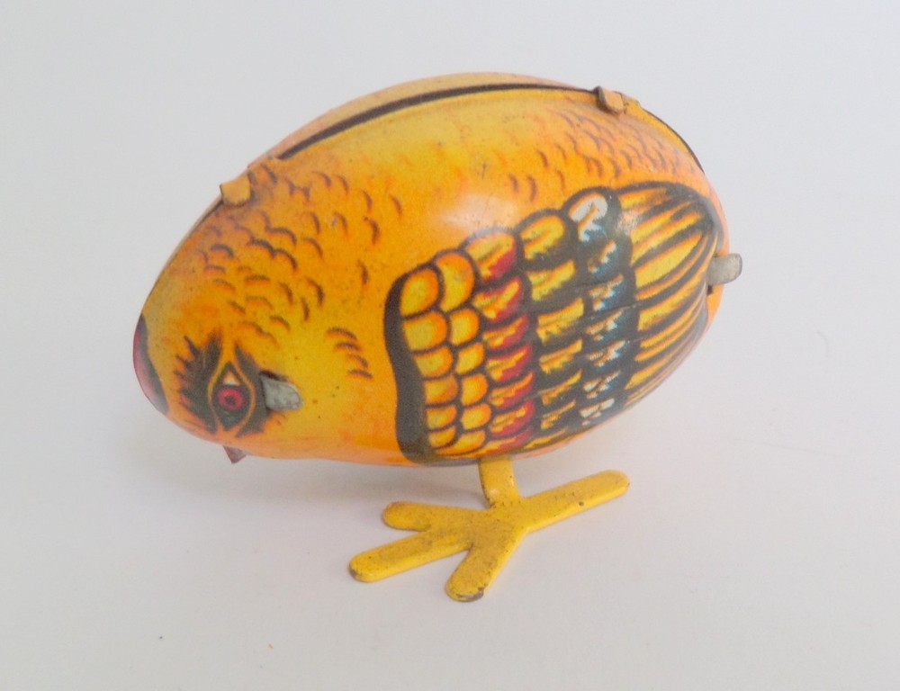 WORKING TINPLATE CLOCKWORK CHICK TOY NO KEY