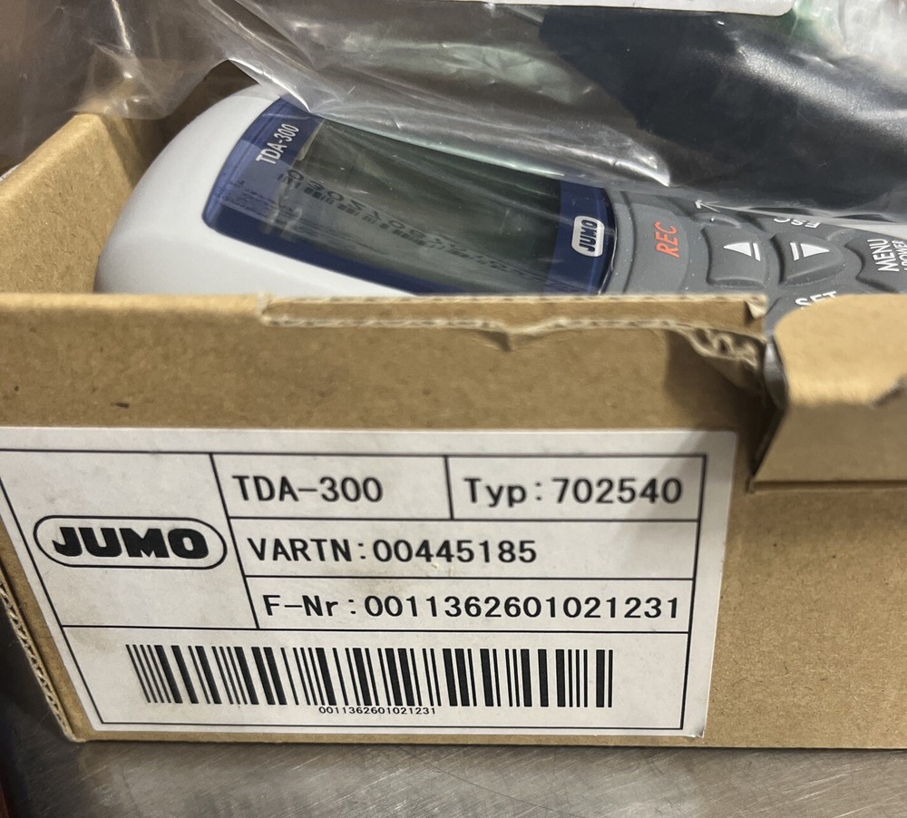 Jumo TDA-300 (702540) Temperature Display / Data logger w/ Thermo-element Probe