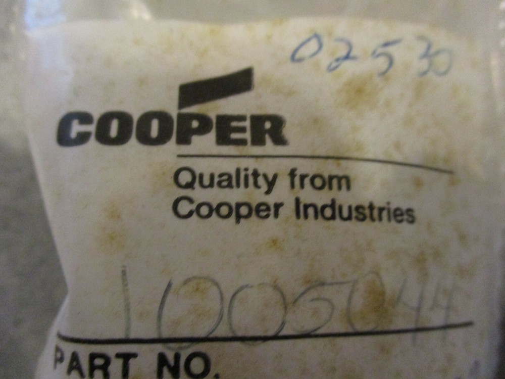 1005044 Cooper Tools felt gasket. Quan 8.