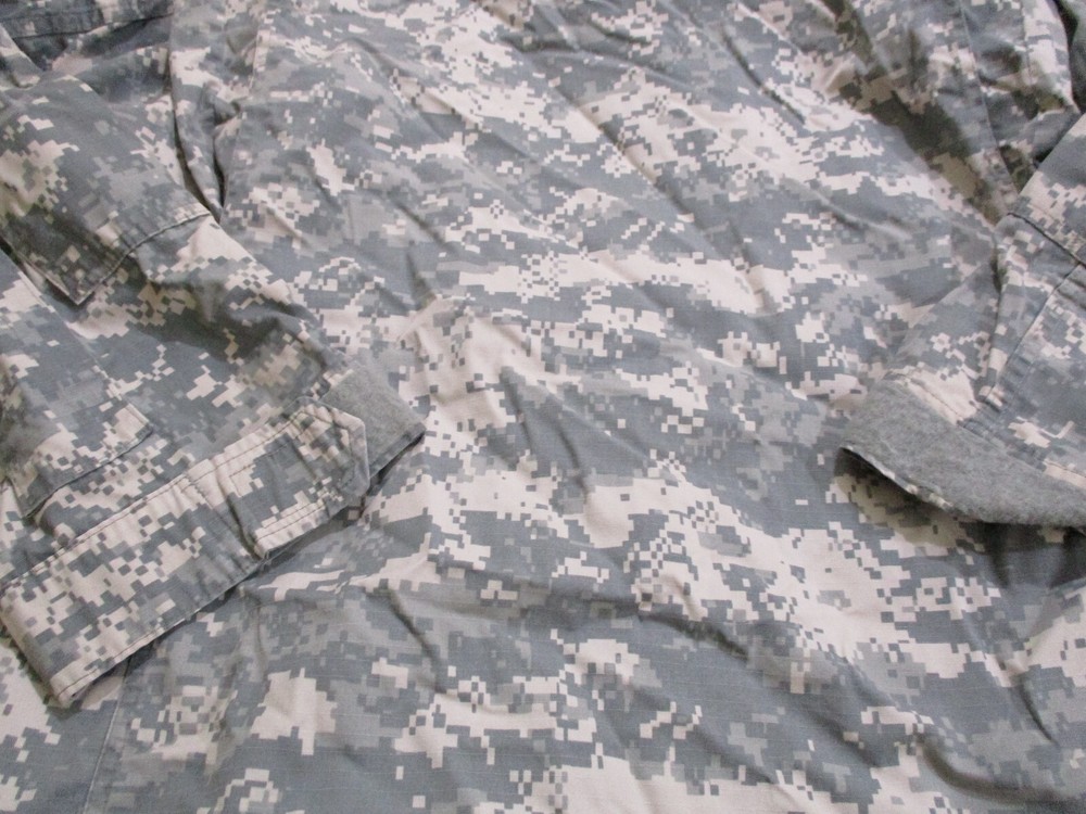 US Army Combat Jacket Mens Size Large