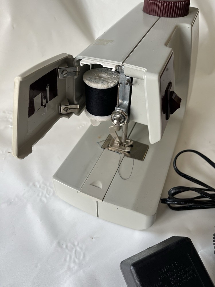 Vintage Singer Tiny Tailor Grey And Maroon Sewing Machine, Works!