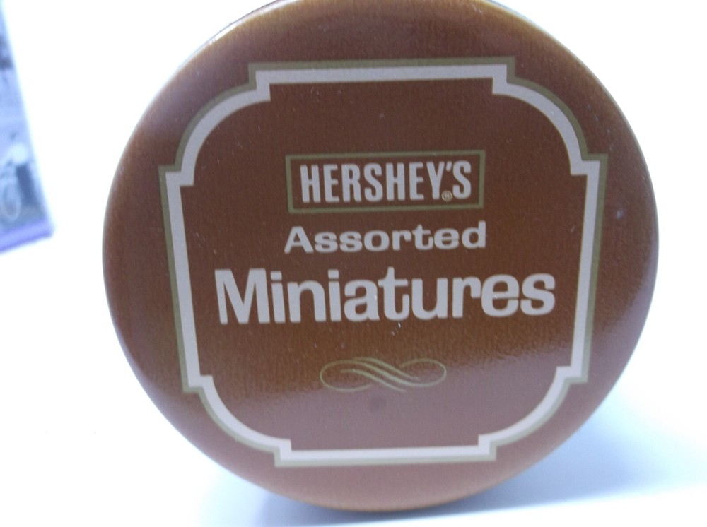 1992 HERSHEY'S Hometown Series Canister #8