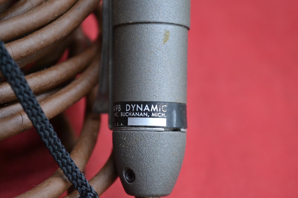 VINTAGE ELECTRO VOICE 649B DYNAMIC LAVALIER MICROPHONE WITH BOX