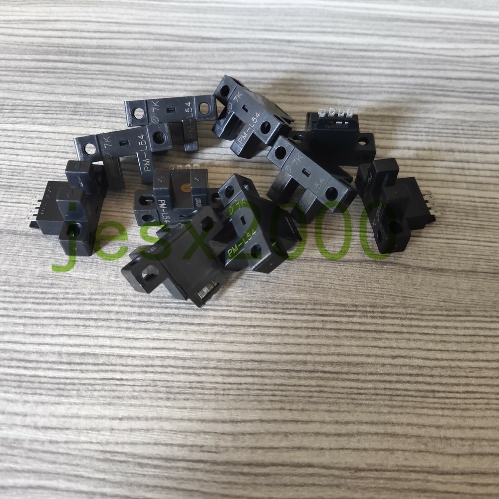 10PCS NEW SUNX sensor PM-L54