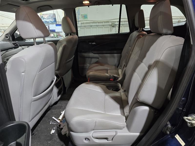 PILOT 2016 Dash Bezel 608572