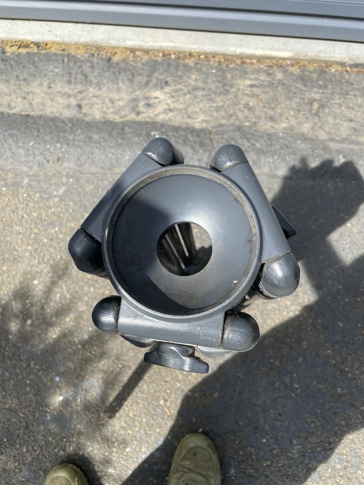 CSI TD35 Carbon Fiber Tripod / ~ 62" Extendable
