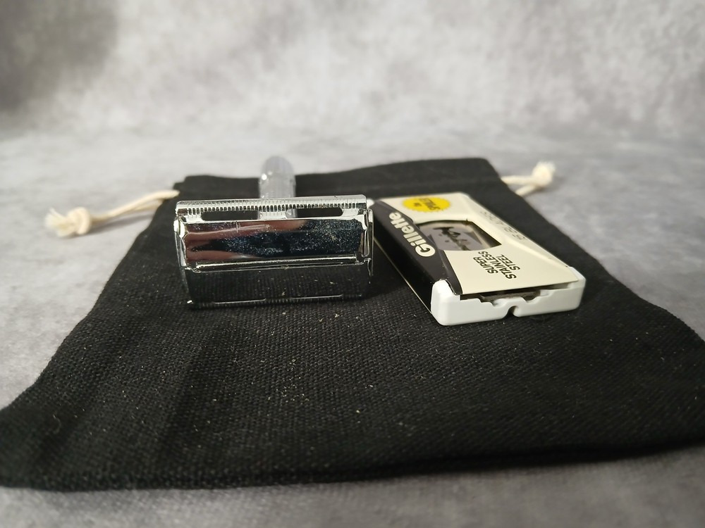 Gillette "The Spoiler" razor blades with razor
