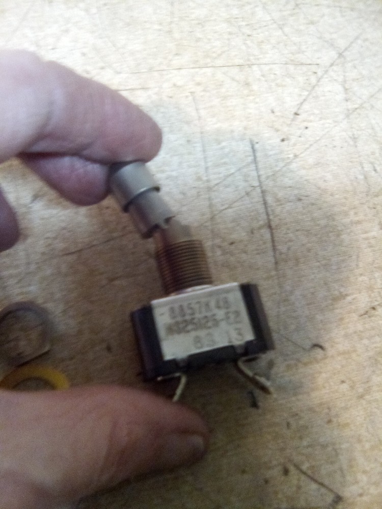 Eaton 8857K48 MS2512-E2 Lock Lever Toggle Switch