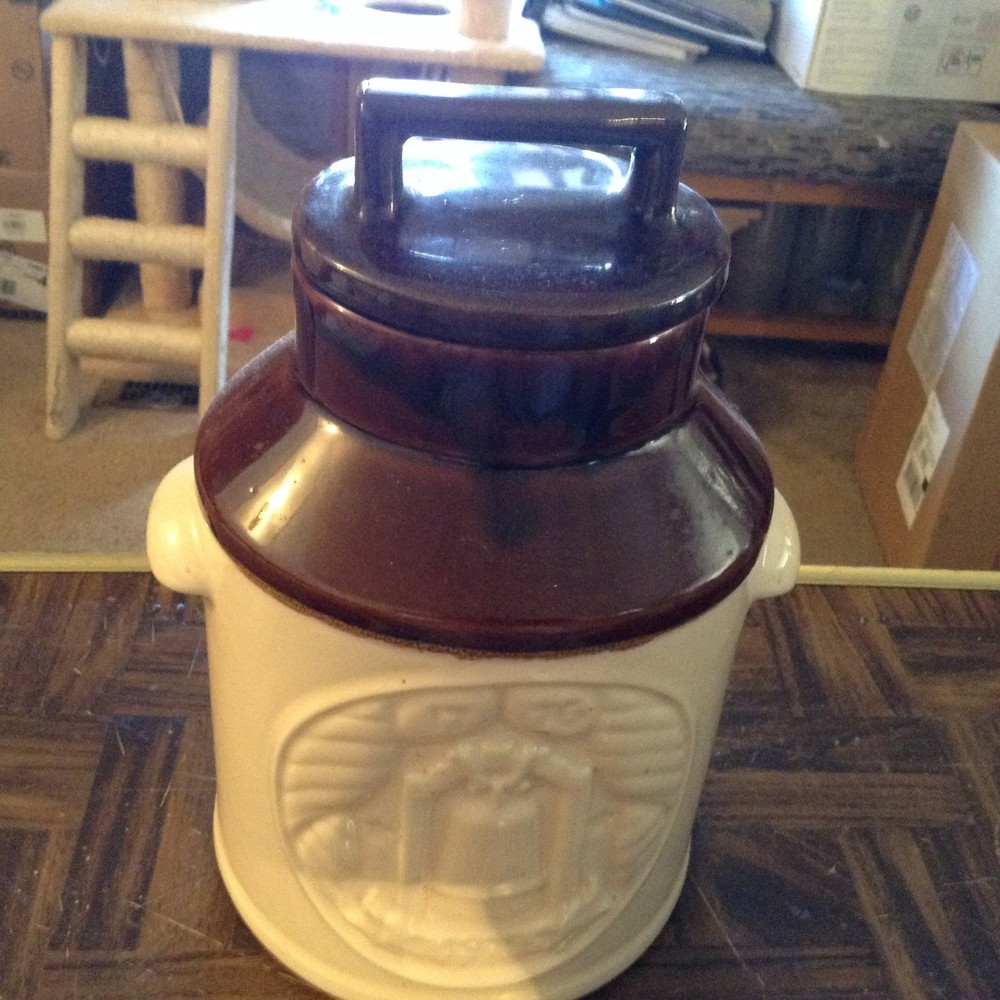 Bicentennial crock stamped USA