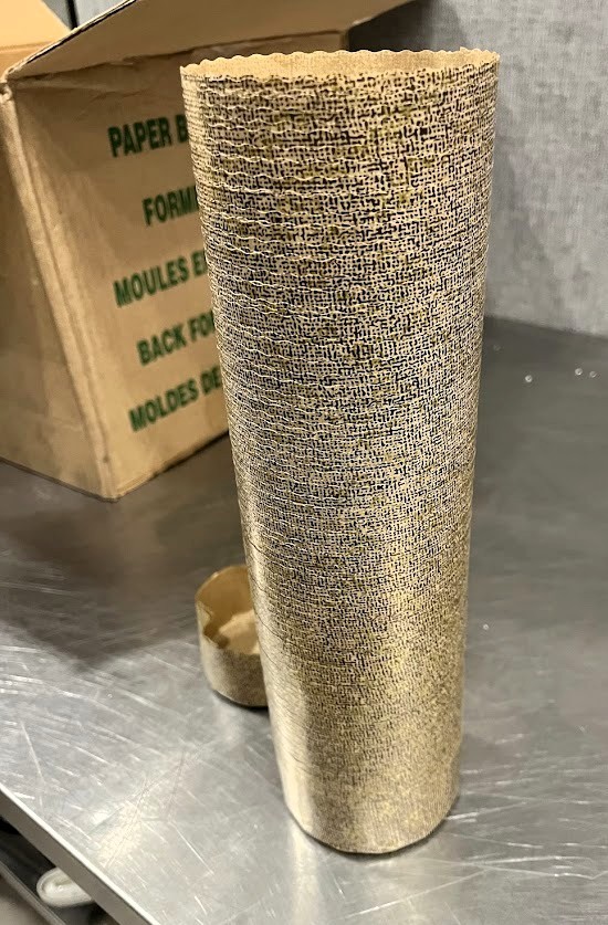 Novacart G9F01001 Panettone P 90/40 6 oz. Brown and Gold Paper Baking Mold