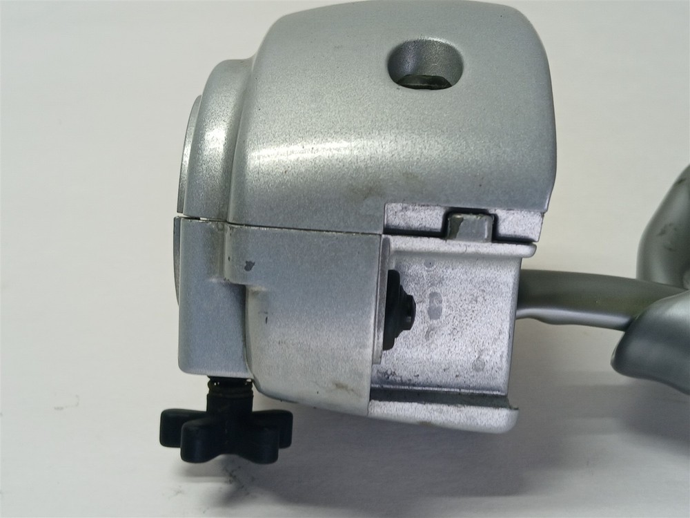 Harley-Davidson 2002 VRSC V-Rod Right Hand Control Switches Silver