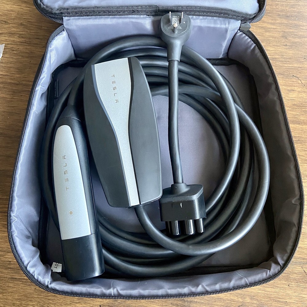 2020 - 2024 Tesla model Y 3 charger Gen 2 Mobile Connector charging cable bundle