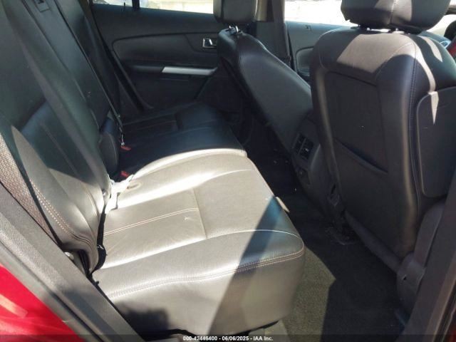 EDGE 2013 Glove Box 4747595