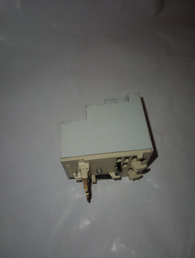 NEW GENUINE GENERAL ELECTRIC MT03E OVERLOAD RELAY