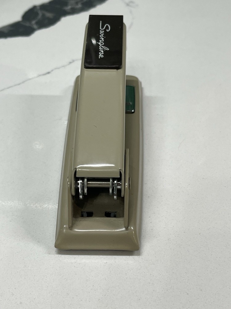Vintage Swingline #711 Small Compact Stapler EUC