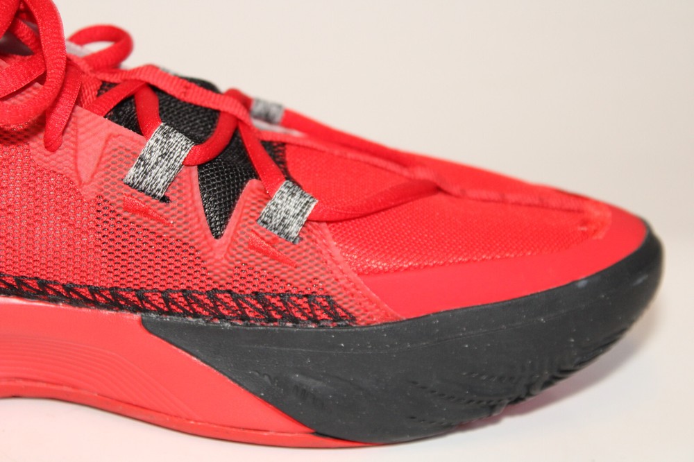 Nike Kyrie Flytrap 6 University Red DM1125-600