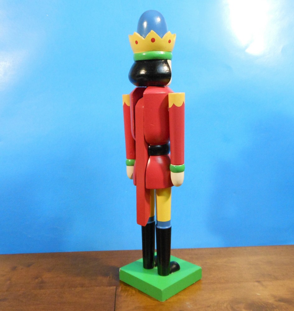 DECORATIVE WOOD NUTCRACKER CHRISTMAS HOLIDAY DECOR 15" TALL